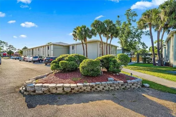 St Petersburg, FL 33703,379 47TH AVE N #103