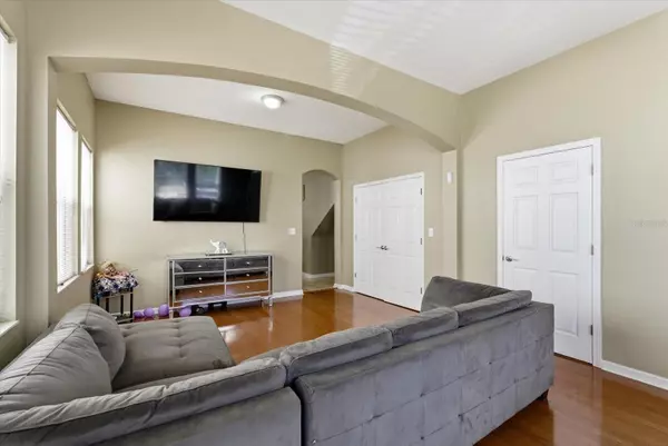 Tampa, FL 33605,1808 E COLUMBUS DR #5