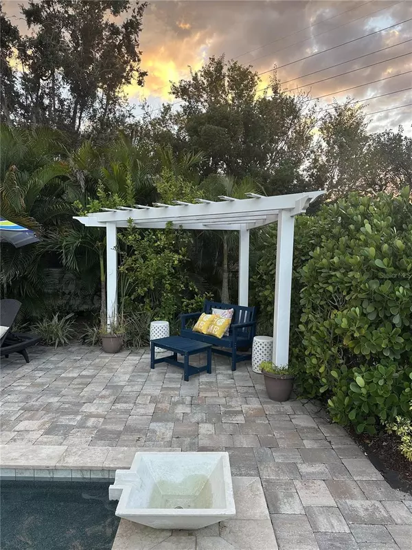 Tampa, FL 33618,3426 CULLENDALE DR