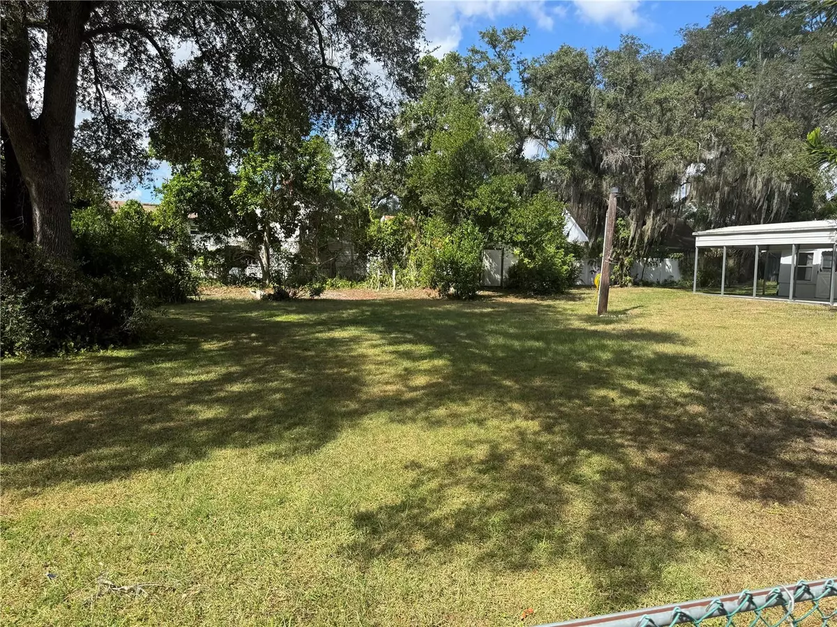 Tampa, FL 33617,9614 N HARTTS DR