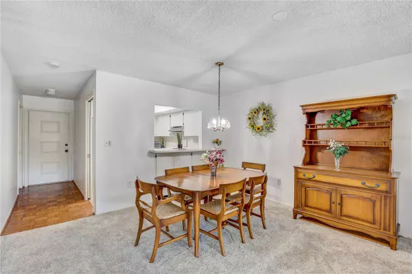 Holmes Beach, FL 34217,6400 FLOTILLA DR #15