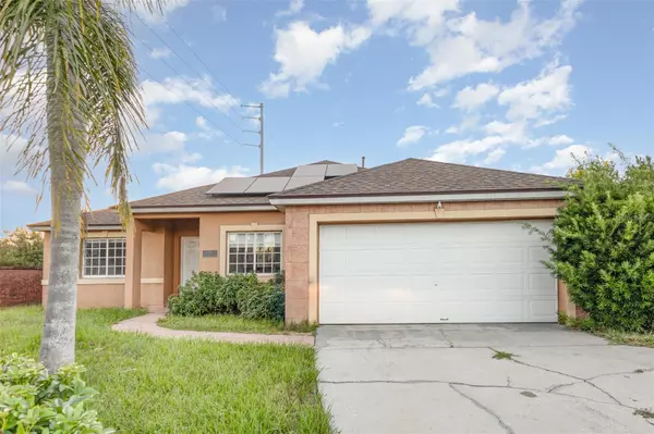 105 PARADISE WOODS CT, Davenport, FL 33896