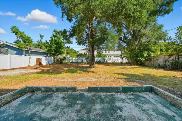 St Petersburg, FL 33714,1839 46TH AVE N