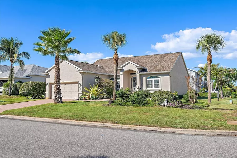 605 4TH ST W, Tierra Verde, FL 33715