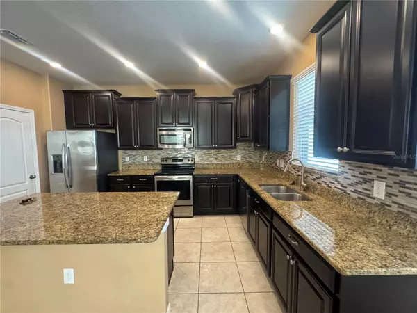 Ruskin, FL 33570,1912 HAWKS VIEW DR