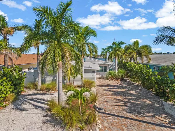 454 20TH AVE, Indian Rocks Beach, FL 33785