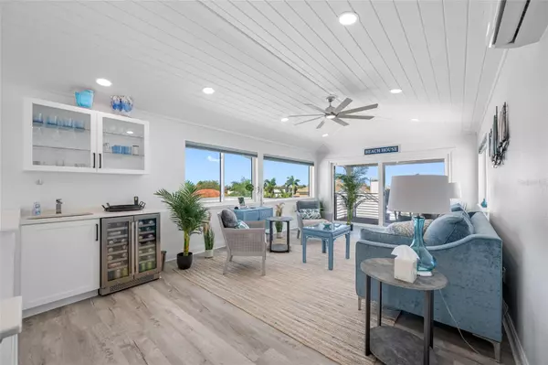 St Petersburg, FL 33707,2813 KIPPS COLONY DR S