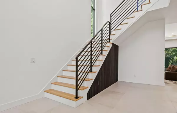 Tampa, FL 33611,5008 S ELBERON ST