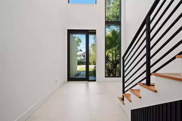 Tampa, FL 33611,5008 S ELBERON ST