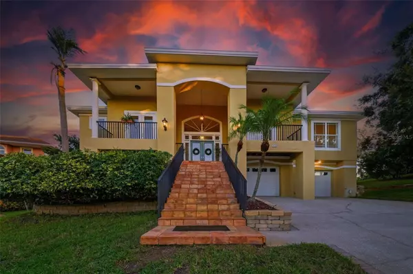 Tarpon Springs, FL 34688,122 WATERBERRY DR