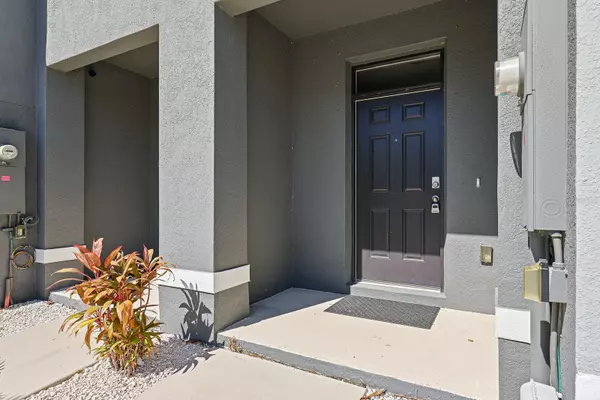 Apollo Beach, FL 33572,176 MANGROVE SHADE CIR