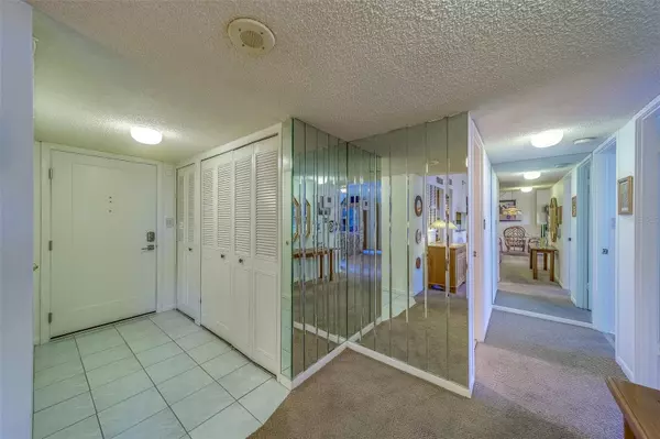 Clearwater Beach, FL 33767,400 ISLAND WAY #104