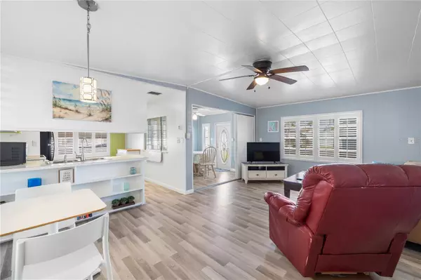 Tampa, FL 33611,4851 W GANDY BLVD #B13L25