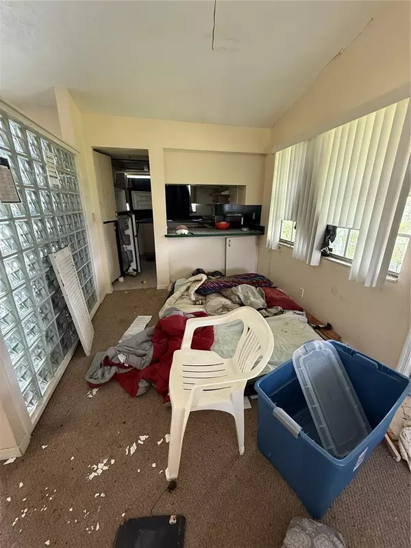 Brandon, FL 33511,721 REDONDO DR