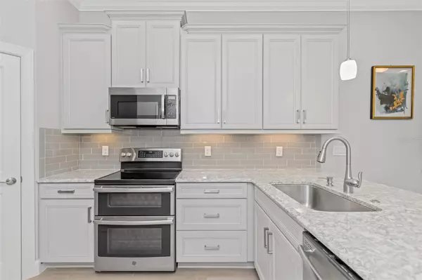 Tampa, FL 33634,4111 ROCKY SHORES DR