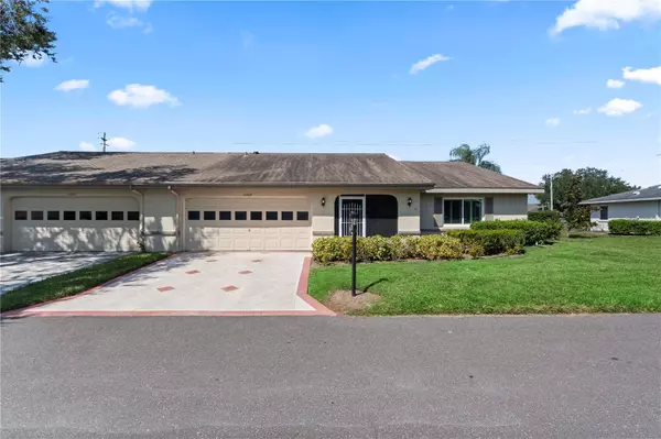 2329 LANCASTER DR, Sun City Center, FL 33573