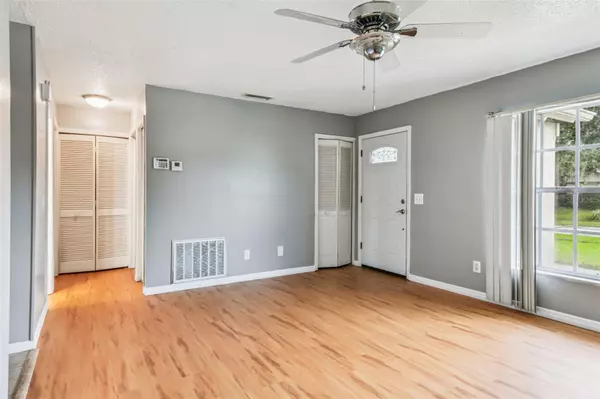 Tampa, FL 33624,16214 PEBBLEBROOK DR