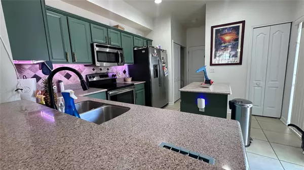 Groveland, FL 34736,525 WATERSIDE POINTE DR
