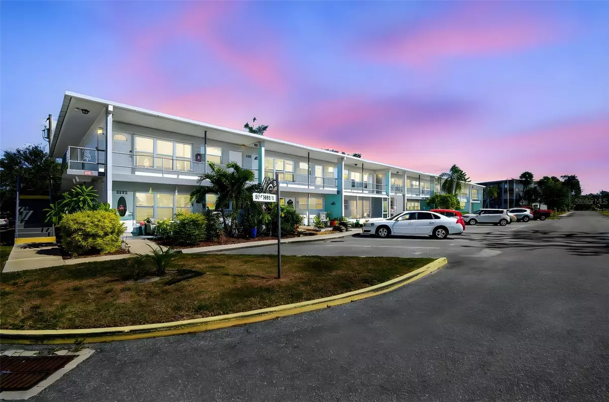 Kenneth City, FL 33709,5861 42ND TER N #1712