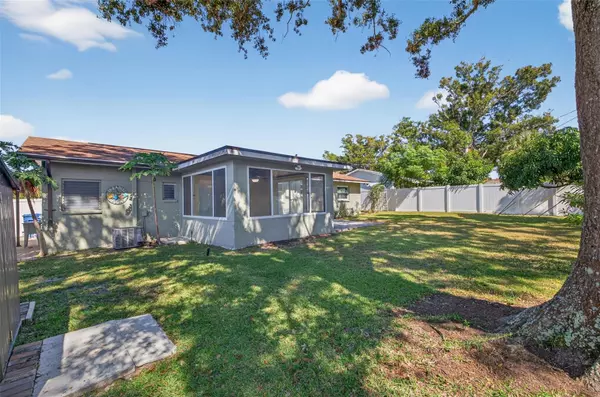 St Petersburg, FL 33710,5216 30TH AVE N