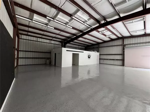 Tarpon Springs, FL 34689,321 N SAFFORD AVE