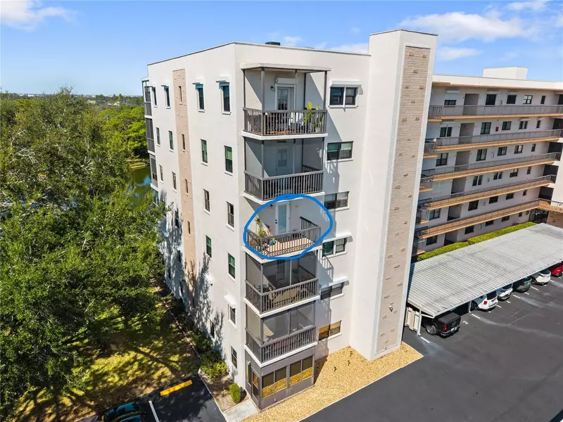 8186 TERRACE GARDEN DR N #401, St Petersburg, FL 33709