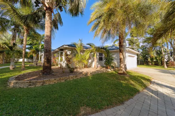 St Petersburg, FL 33708,10933 54TH AVE N