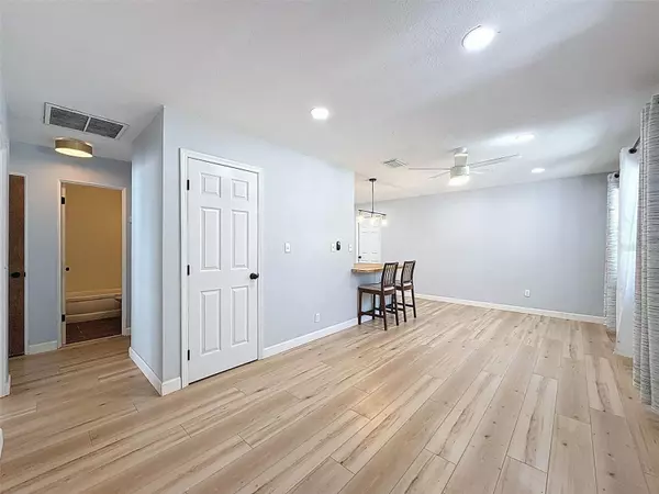 Clearwater, FL 33765,217 EVELYN AVE