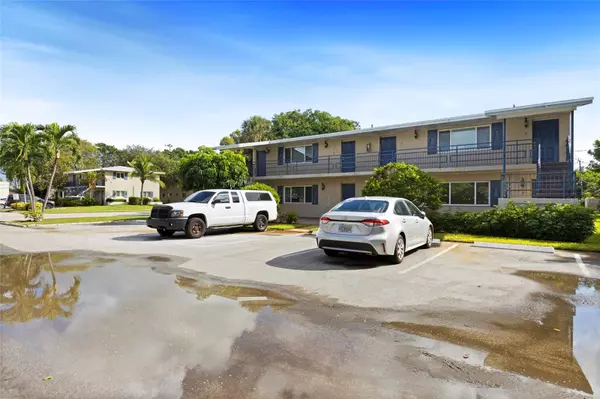 North Palm Beach, FL 33408,817 LIGHTHOUSE DR #Unit B