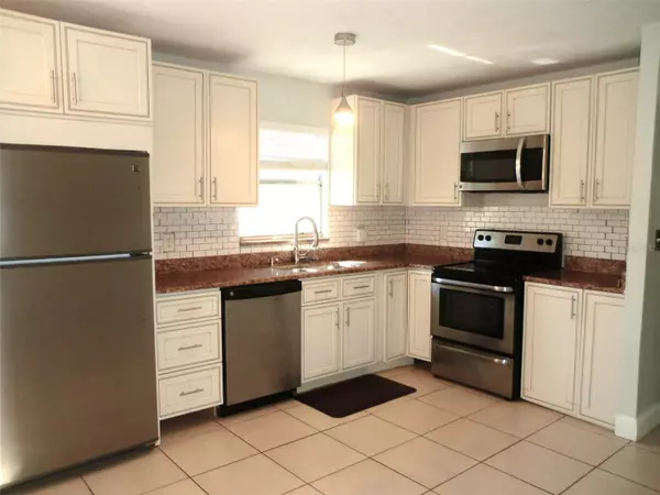 Sun City Center, FL 33573,102 CAMBRIDGE TRL #229