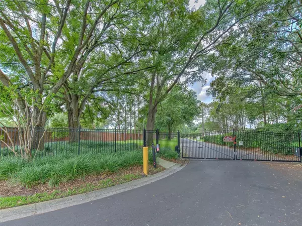 Tampa, FL 33618,3105 MOSSVALE LN