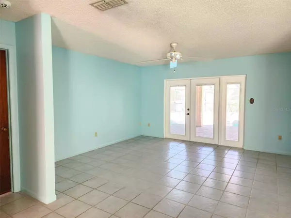 Brandon, FL 33510,1328 CORNER OAKS DR