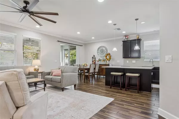 Lithia, FL 33547,5903 CHERT HILL LN