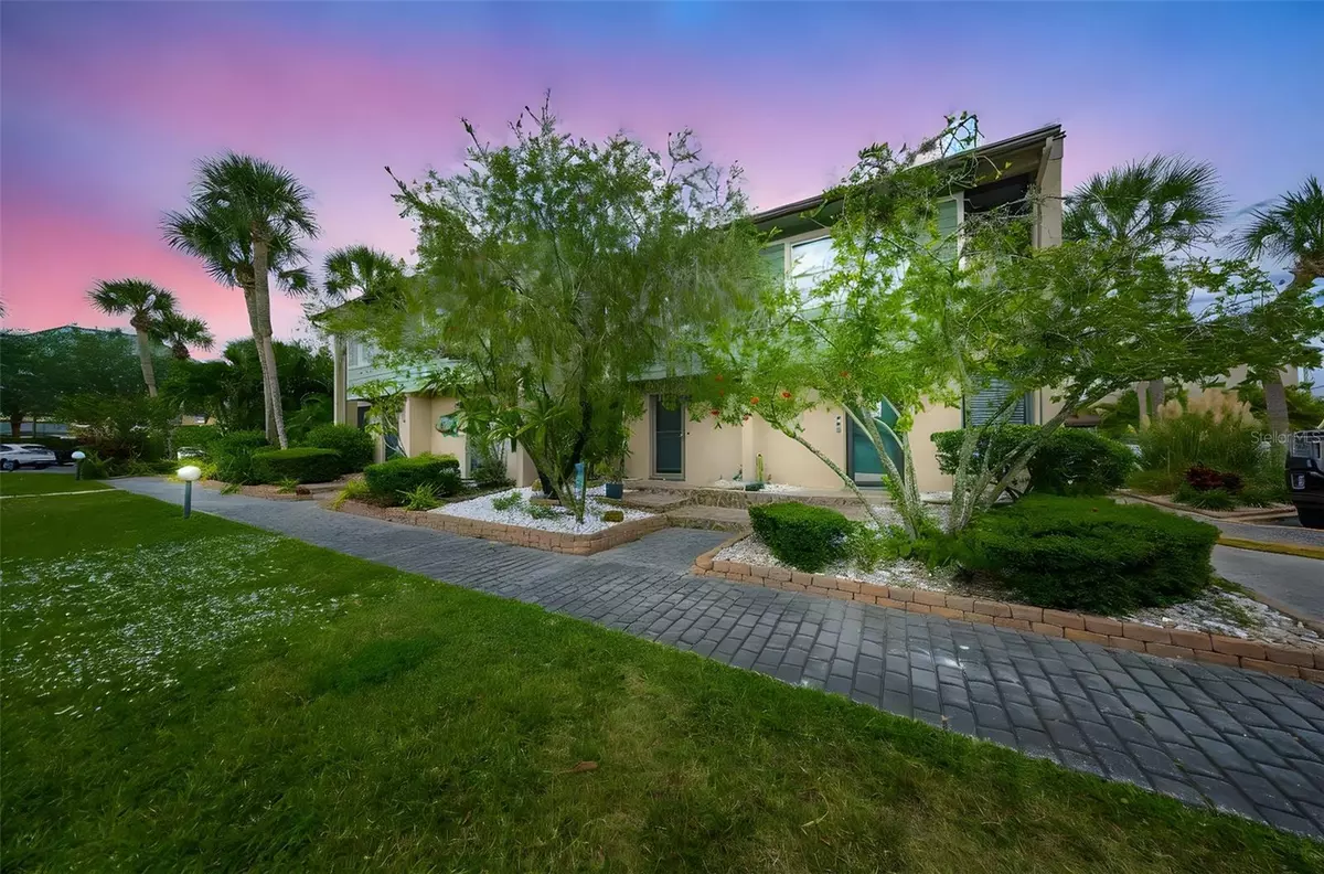 Apollo Beach, FL 33572,1028 APOLLO BEACH BLVD #2