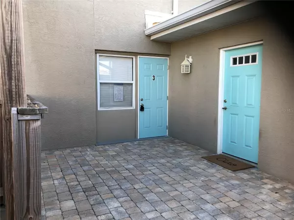 St Petersburg, FL 33708,37 144TH AVE #3