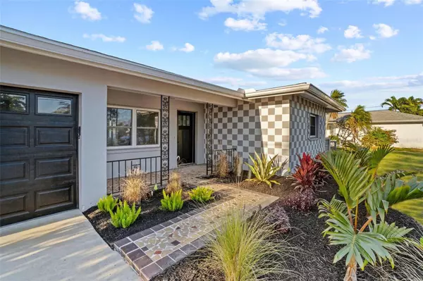 South Pasadena, FL 33707,7160 S SHORE DR