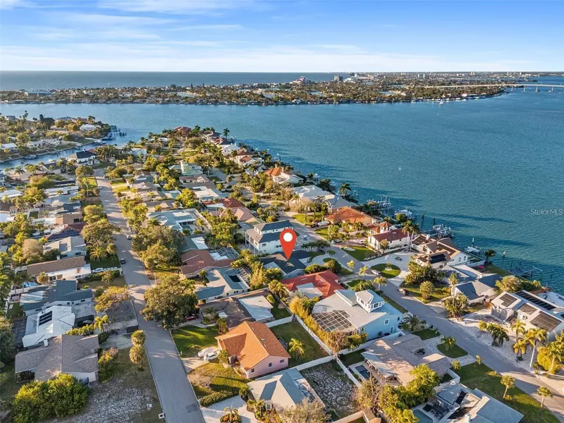 196 1ST ST W, Tierra Verde, FL 33715