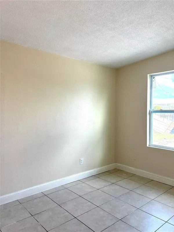 Tampa, FL 33614,4409 W PARIS ST