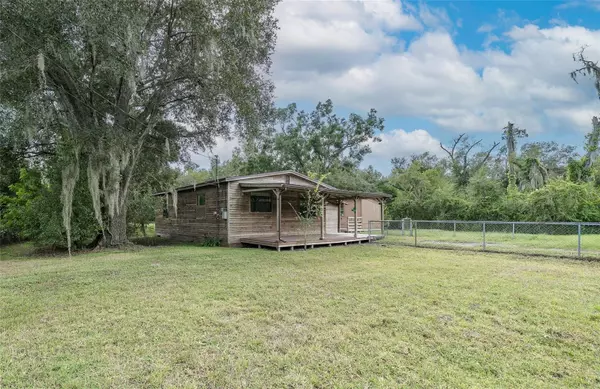 10011 E SLIGH AVE, Tampa, FL 33610