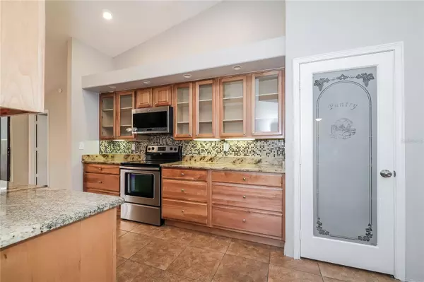 Kissimmee, FL 34758,911 DELANO CT