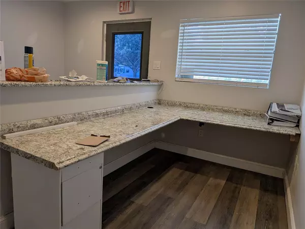 Largo, FL 33773,6537 116TH AVE