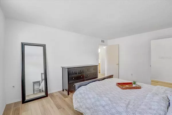 St Petersburg, FL 33702,350 79TH AVE N #204