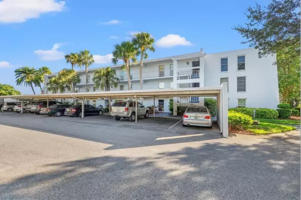 Largo, FL 33771,225 COUNTRY CLUB DR #C132