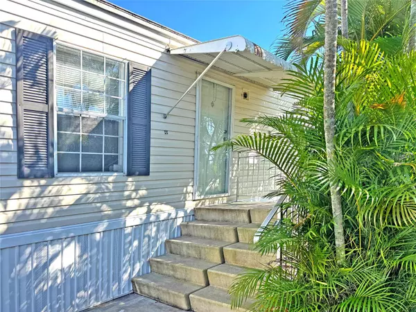 Punta Gorda, FL 33950,10101 BURNT STORE RD #118