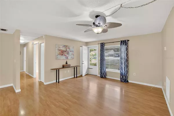 Seffner, FL 33584,221 FAITHWAY DR