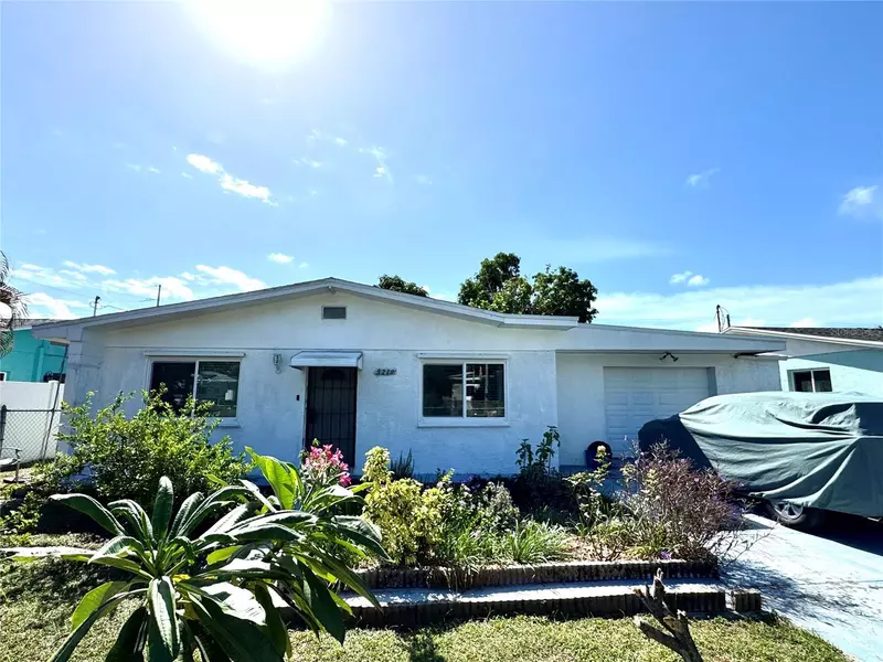 5210 JERSEY AVE S, Gulfport, FL 33707