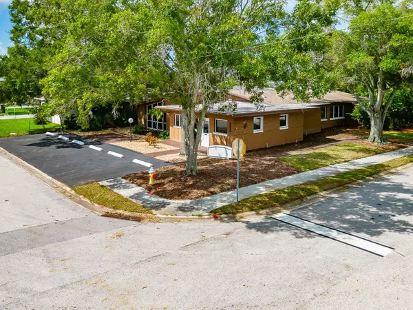 Clearwater, FL 33755,300 S SATURN AVE