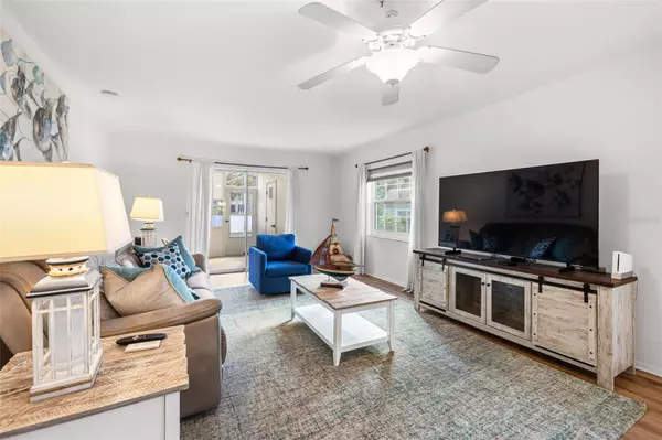 Dunedin, FL 34698,200 GLENNES LN #103