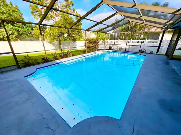 Tarpon Springs, FL 34689,1349 HILLSIDE DR