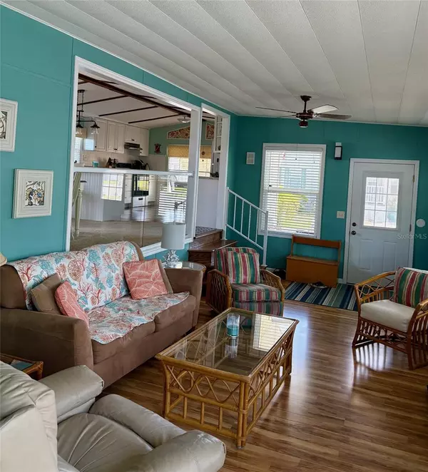 Zephyrhills, FL 33542,6307 WEALTHY LN